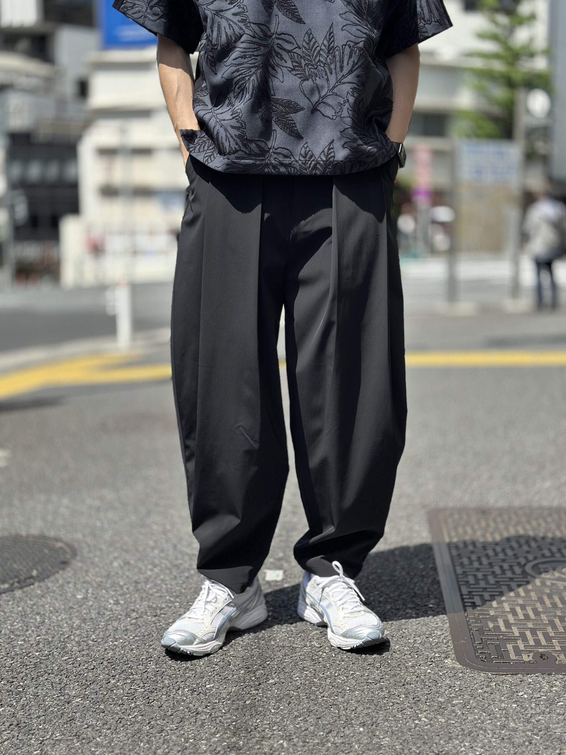 White Mountaineering / 8 TUCK WIDE TAPERED PANTS - good LIFE STORE